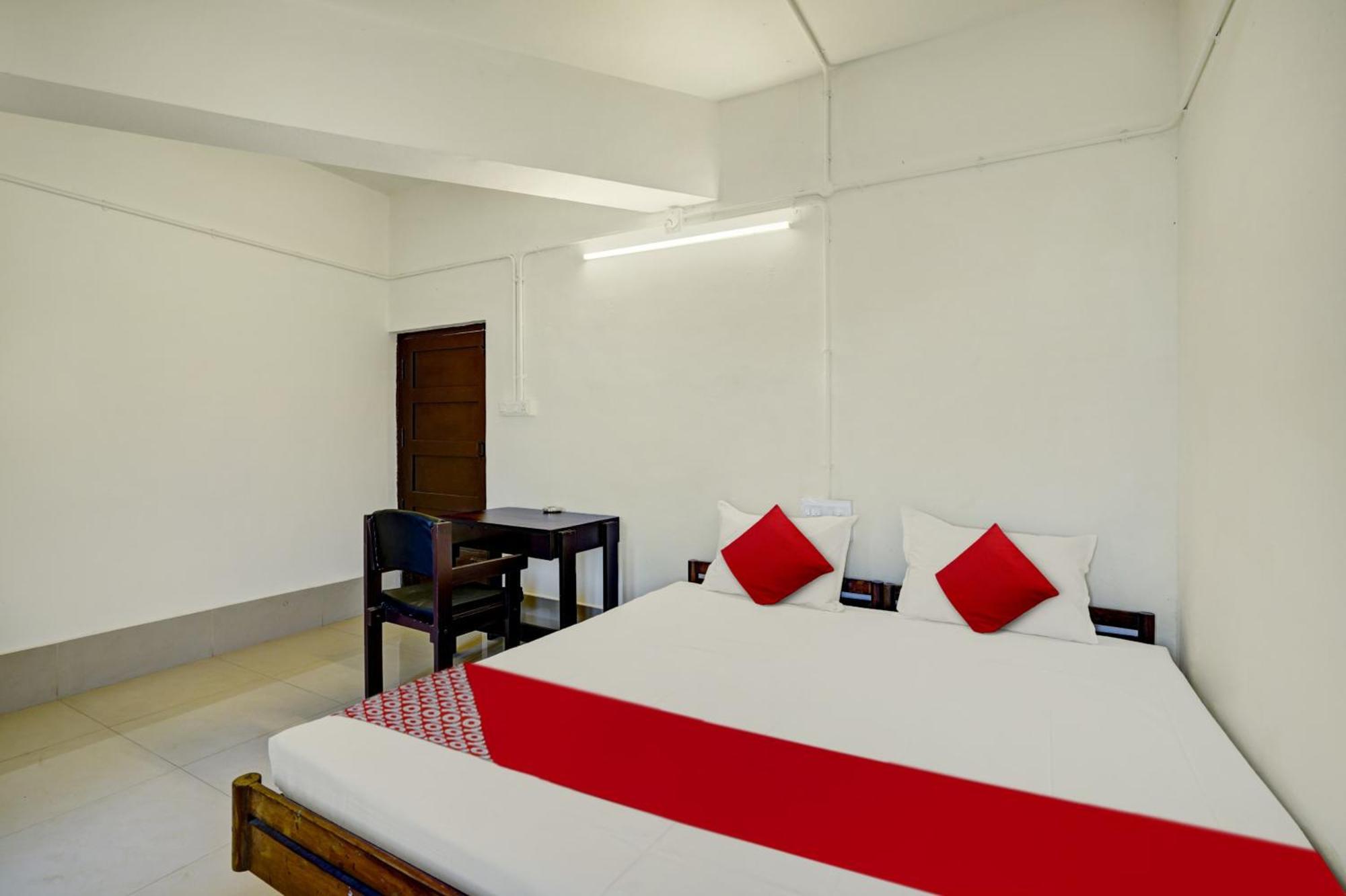 Super Hotel O Ceasar Palace Annex Thodupuzha Exterior photo